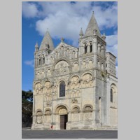 Cathédrale Saint-Pierre d'Angoulême,  photo JLPC, Wikipedia.JPG